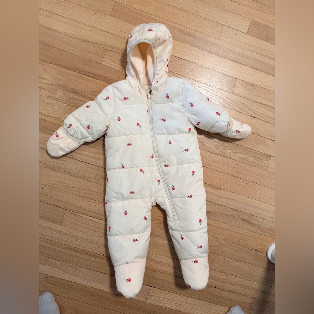 Old Navy Girls Water-Resistant Frost Free Puffer Snowsuit